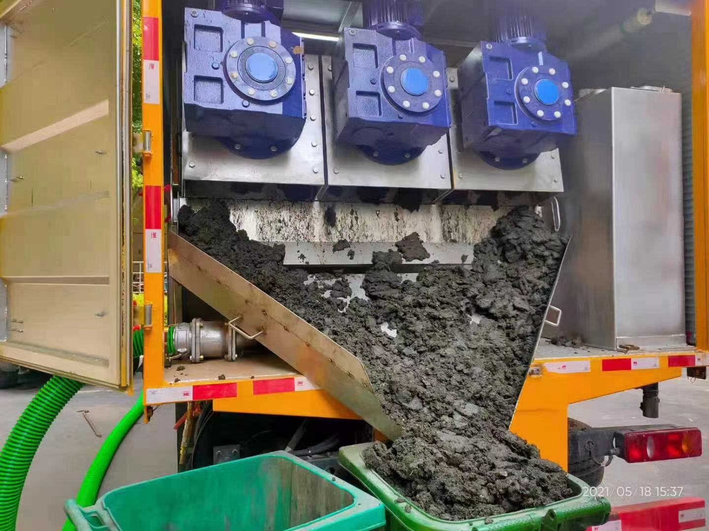 前海街道化粪池清掏城市维护站-泥浆净化干湿分离处理